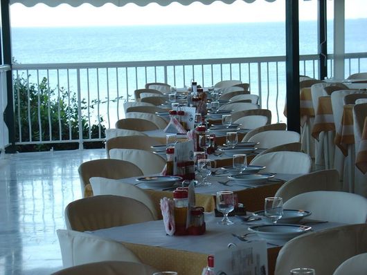 Cazare Hotel Oasis 3* insula Corfu